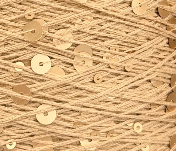 Art. Brillante 260 m / 100 g – Baumwolle mit Maxi-Pailletten col. Goldbeige
